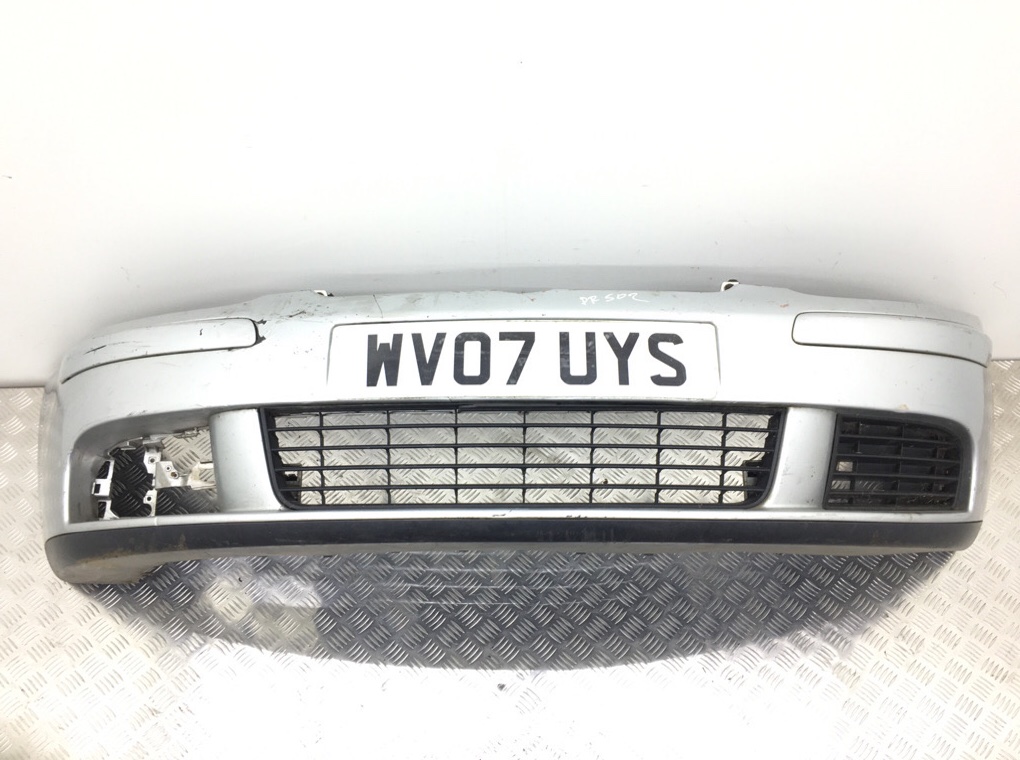 Бампер передний для Volkswagen Golf, 2007 г. 1.9 TDi дизель б/у