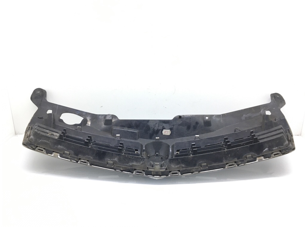 Решетка радиатора для Opel Astra, 2010 г. 1.7 CDTi дизель б/у — фото 4