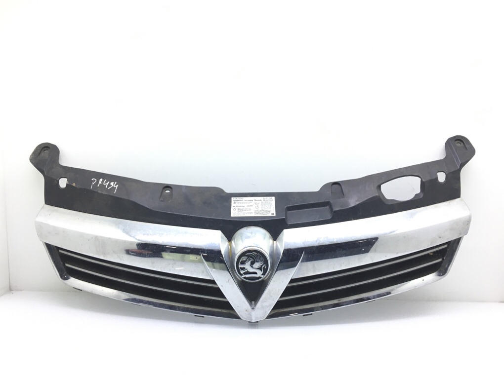 Решетка радиатора для Opel Astra, 2008 г. 1.9 CDTi дизель б/у