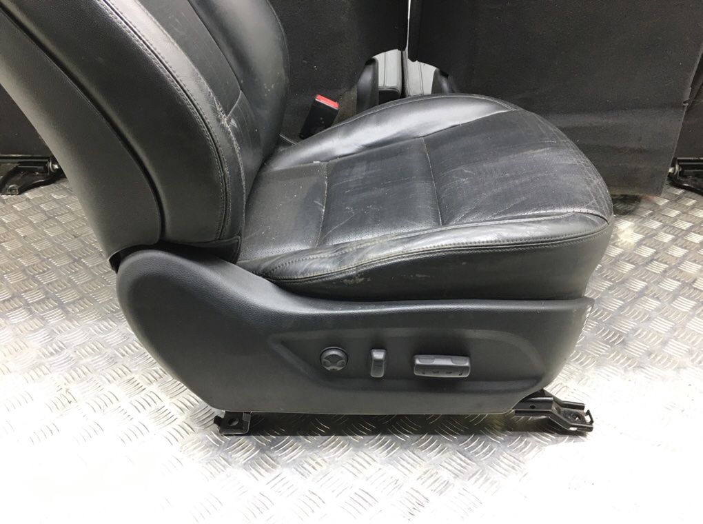 Салон (комплект сидений) для Hyundai Santa Fe, 2014 г. 2.2 CRDi дизель б/у — фото 10