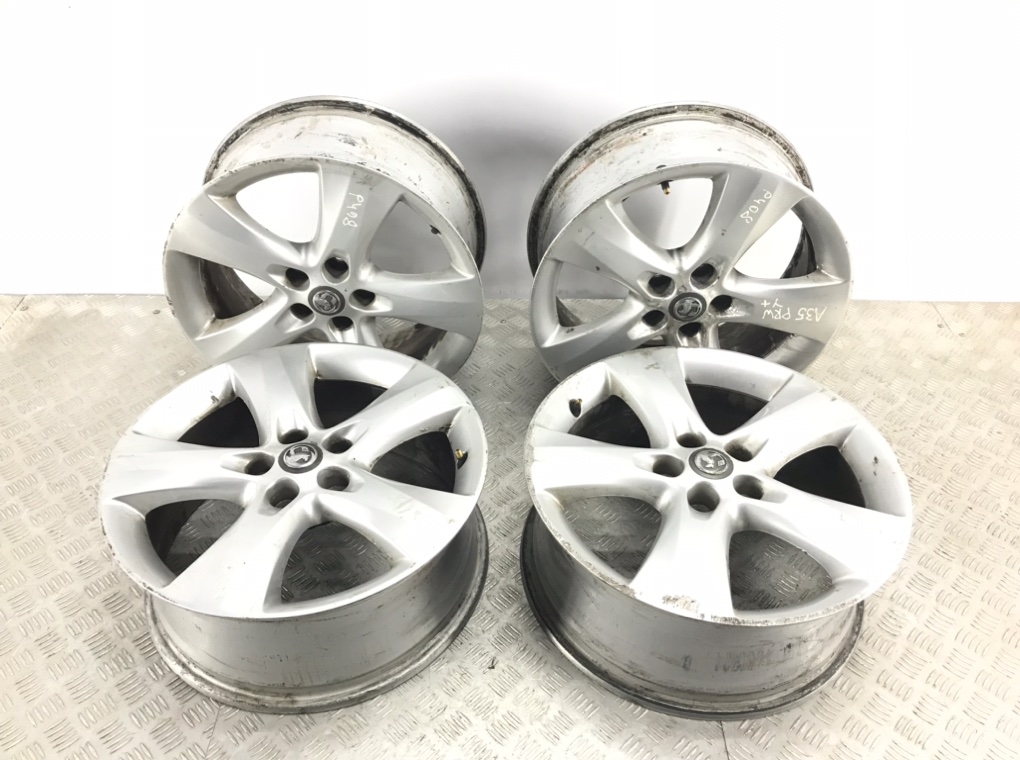 Диски литые R17 для Opel Astra (7.0Jx17 5x105 ET42 DIA56.6) б/у — 4 шт.