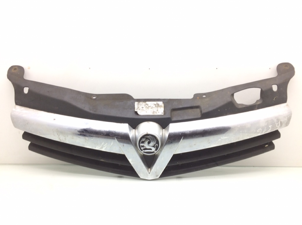 Решетка радиатора для Opel Astra, 2010 г. 1.4 i бензин б/у
