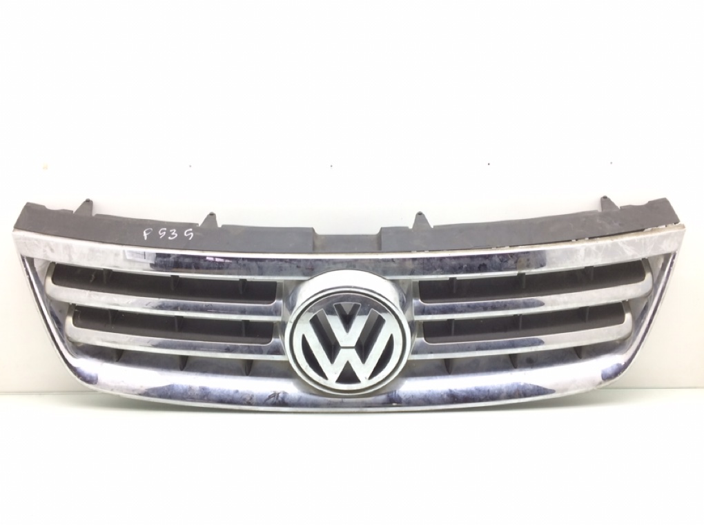 Решетка радиатора для Volkswagen Touareg, 2005 г. 3.0 TDi дизель б/у