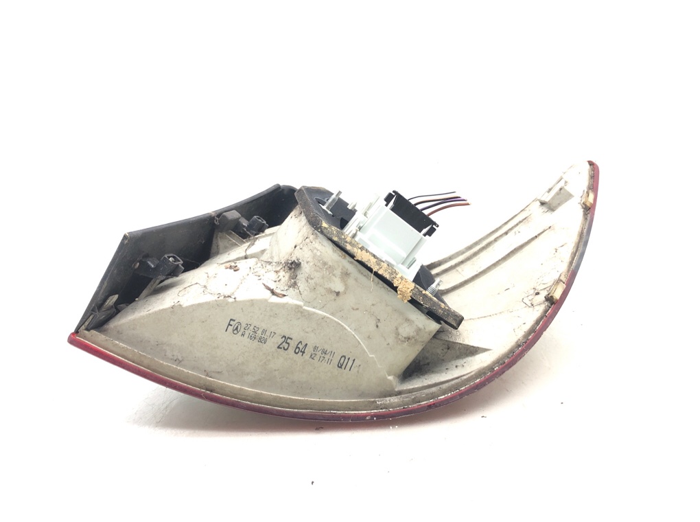 Фонарь задний левый для Mercedes B W245, 2011 г. 2.0 CDi дизель б/у — фото 3