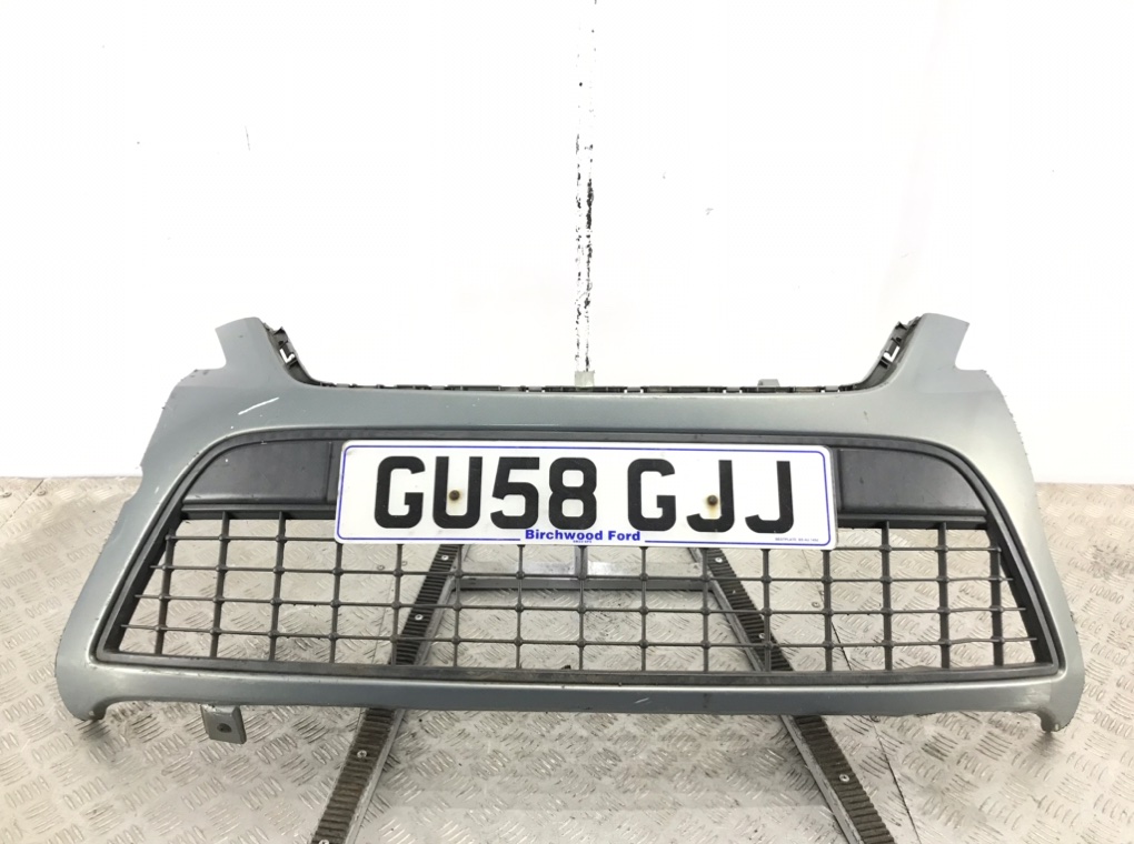 Заглушка (решетка) в бампер передний для Ford Mondeo, 2008 г. 2.0 TDCi дизель б/у