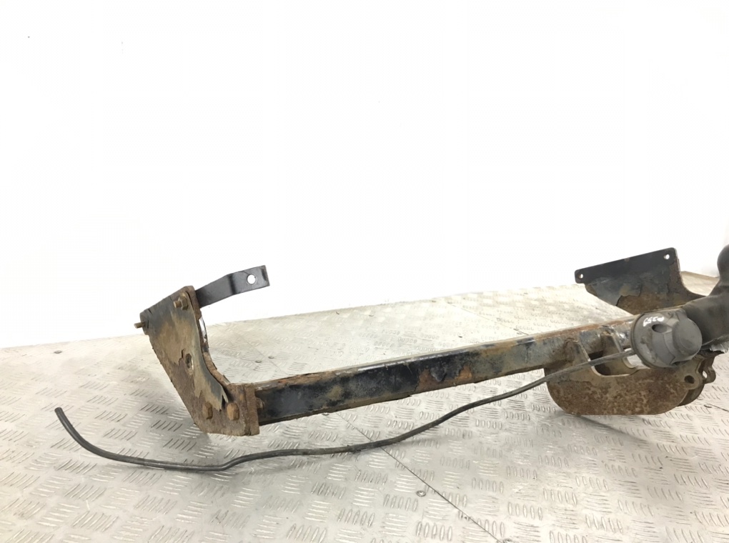 Прицепное устройство (фаркоп) для Ford Focus, 2007 г. 1.6 i бензин б/у — фото 2