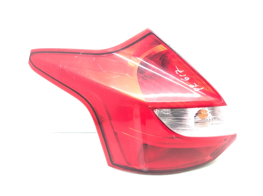 Фонарь задний левый для Ford Focus, 2014 г. 1.6 TDCi дизель б/у