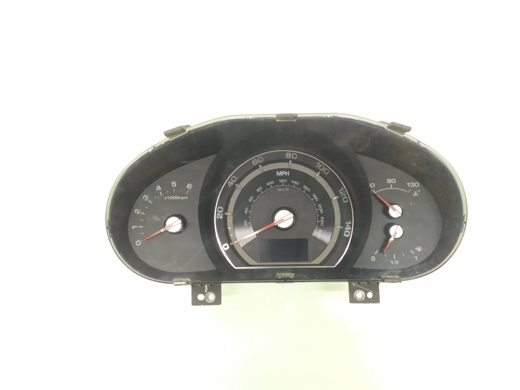 Щиток приборов (приборная панель) для Kia Sportage, 2011 г. 1.7 CRDi дизель б/у