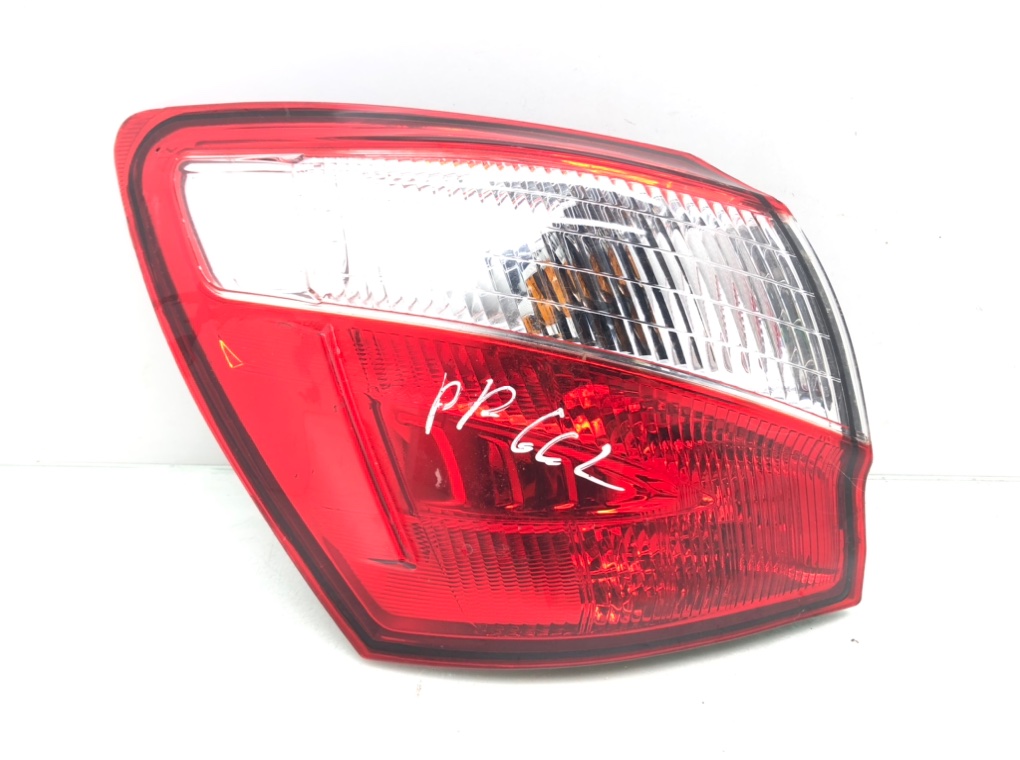 Фонарь задний левый для Nissan Qashqai, 2011 г. 2.0 DCi дизель б/у