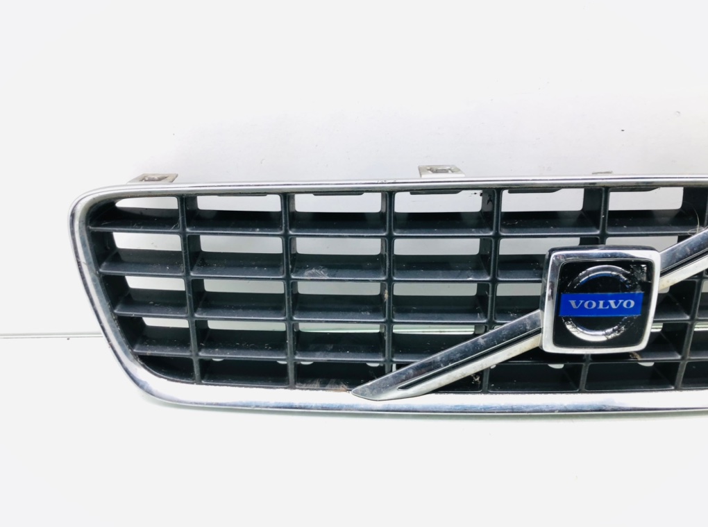 Решетка радиатора для Volvo S60, 2001 г. 2.0 Ti бензин б/у — фото 3