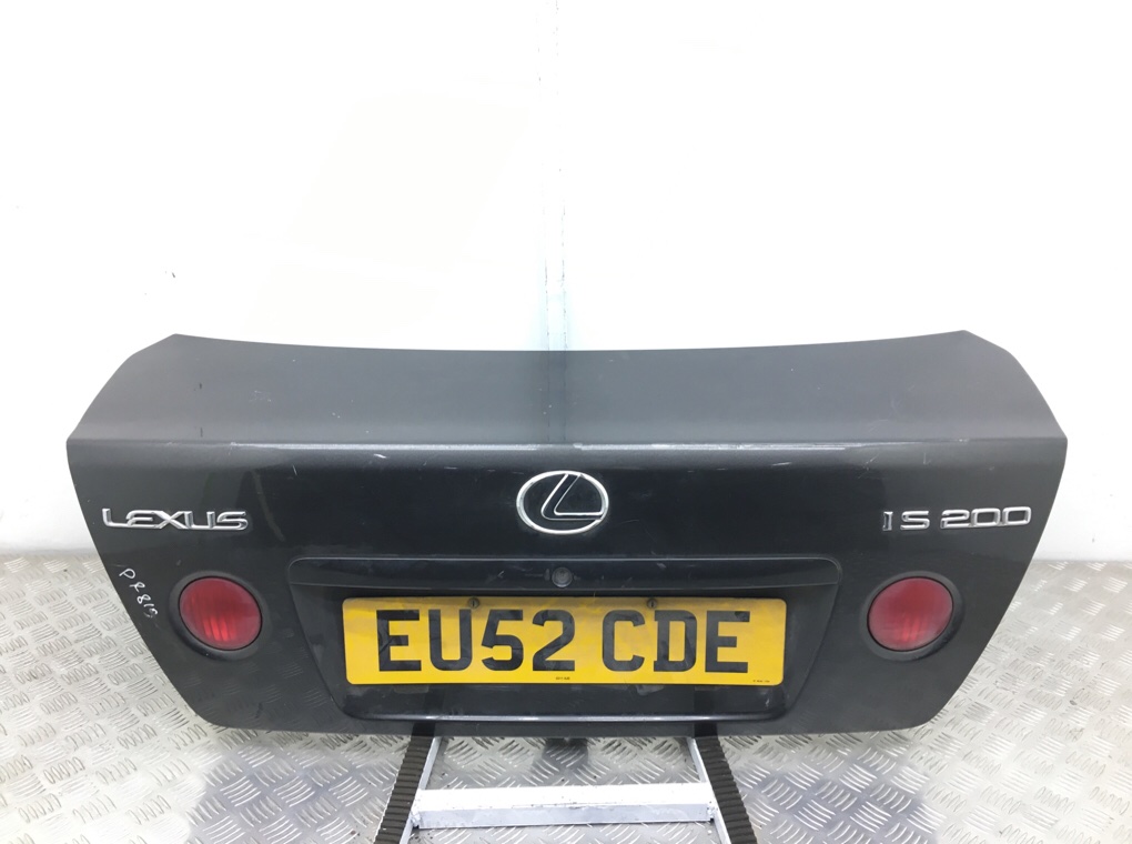Крышка багажника для Lexus IS, 2002 г. 2.0 i бензин б/у