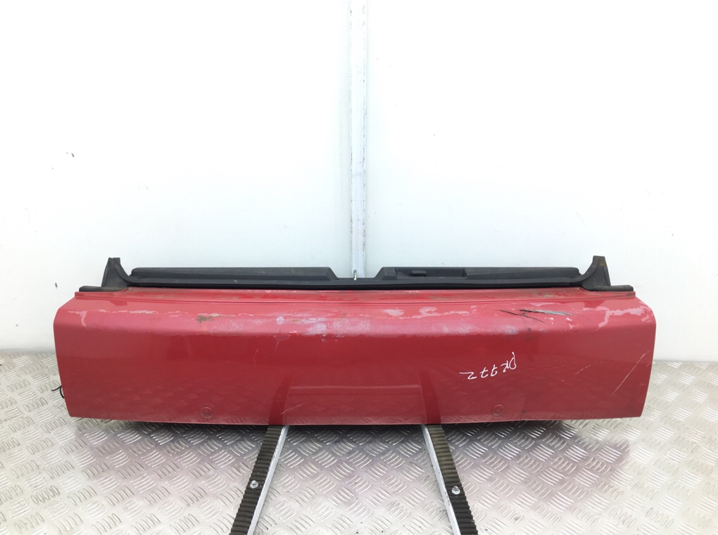 Крышка багажника для Mitsubishi Outlander, 2007 г. 2.0 DiD дизель б/у
