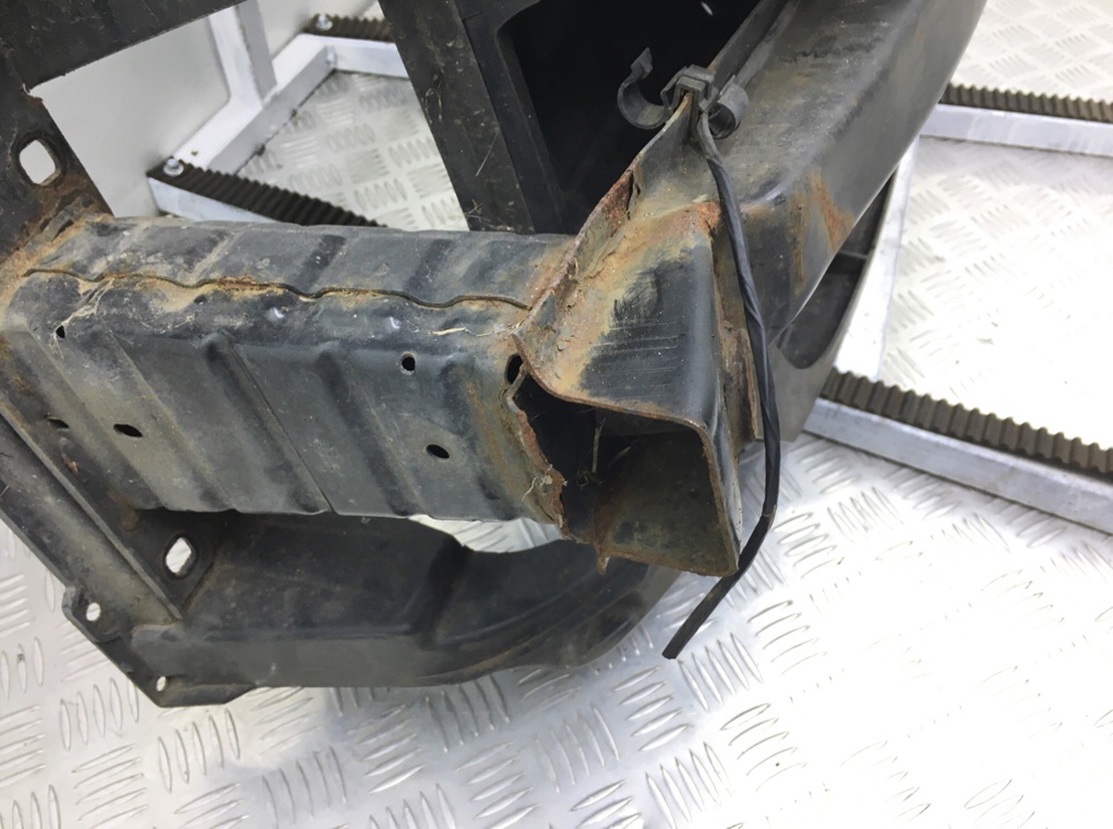 Панель передняя (телевизор) для BMW 3 E90/E91/E92/E93, 2008 г. 2.0 TD дизель б/у — фото 7