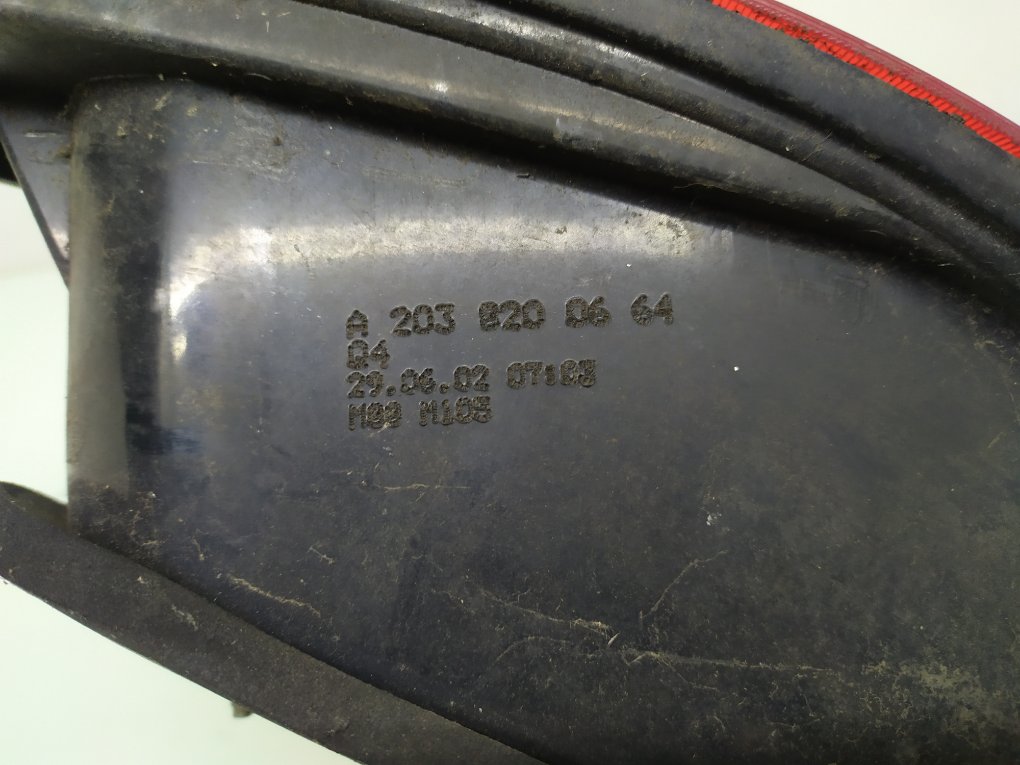 Фонарь задний правый для Mercedes C W203, 2003 г. 1.8 i бензин б/у — фото 5