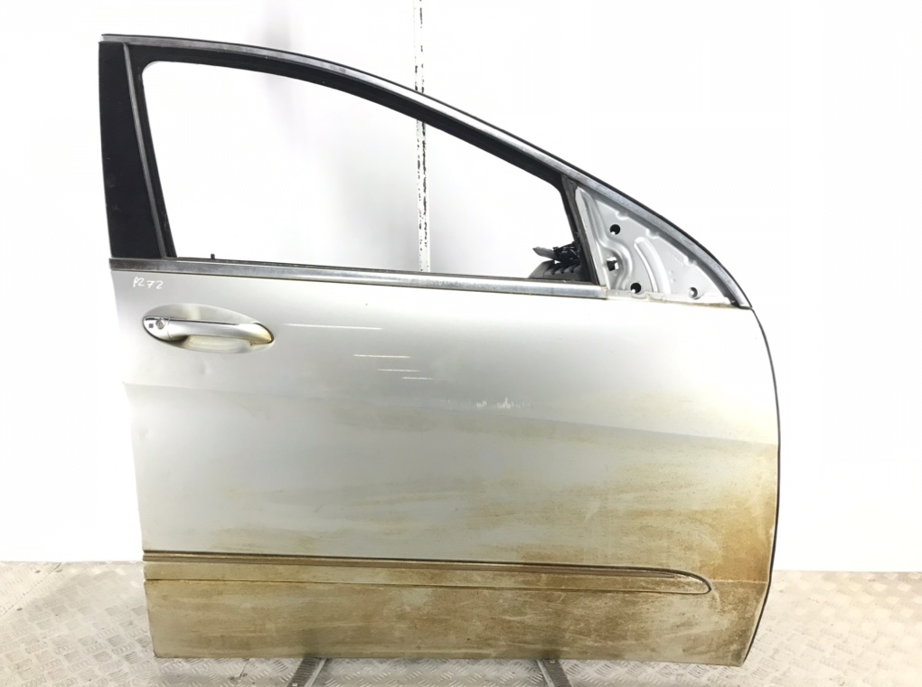 Дверь передняя правая для Mercedes R W251, 2006 г. 3.0 CDI дизель б/у