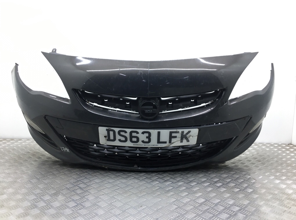 Бампер передний для Opel Astra, 2013 г. 1.7 CDTi дизель б/у