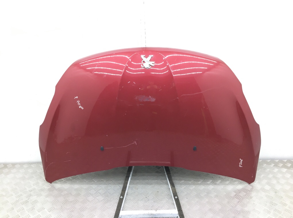 Капот для Peugeot 208, 2013 г. 1.2 i бензин б/у