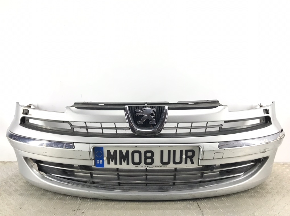 Бампер передний для Peugeot 807, 2008 г. 2.2 HDi дизель б/у