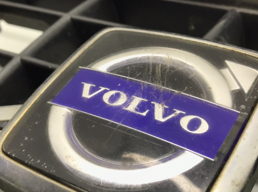 Решетка радиатора для Volvo S40, 2006 г. 1.6 TD дизель б/у — фото 5