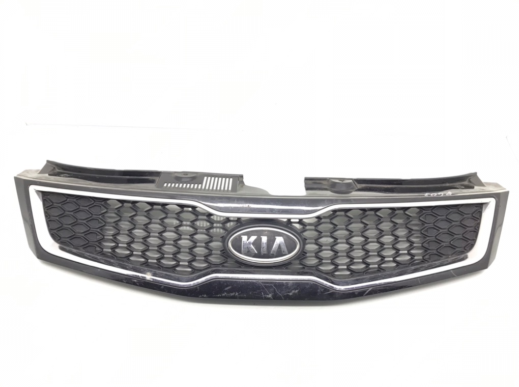 Решетка радиатора для Kia Ceed, 2011 г. 1.6 CRDi дизель б/у