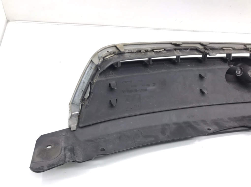 Решетка радиатора для Ford Kuga, 2009 г. 2.0 TDCi дизель б/у — фото 4