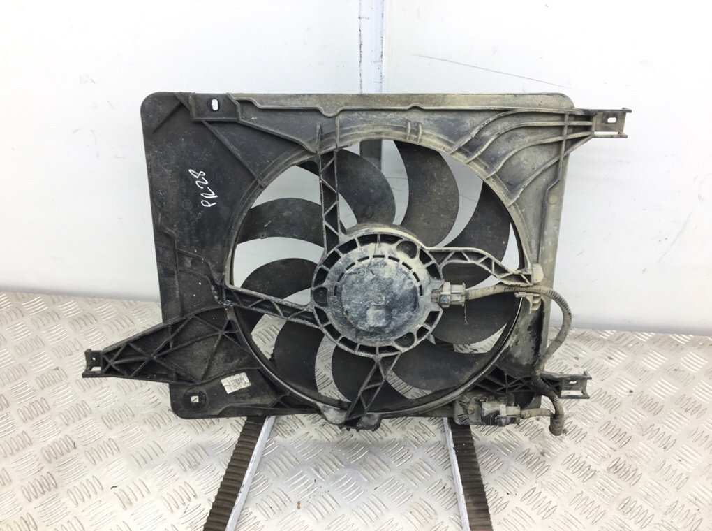 Вентилятор радиатора для Nissan Qashqai+2, 2010 г. 1.5 DCi дизель б/у