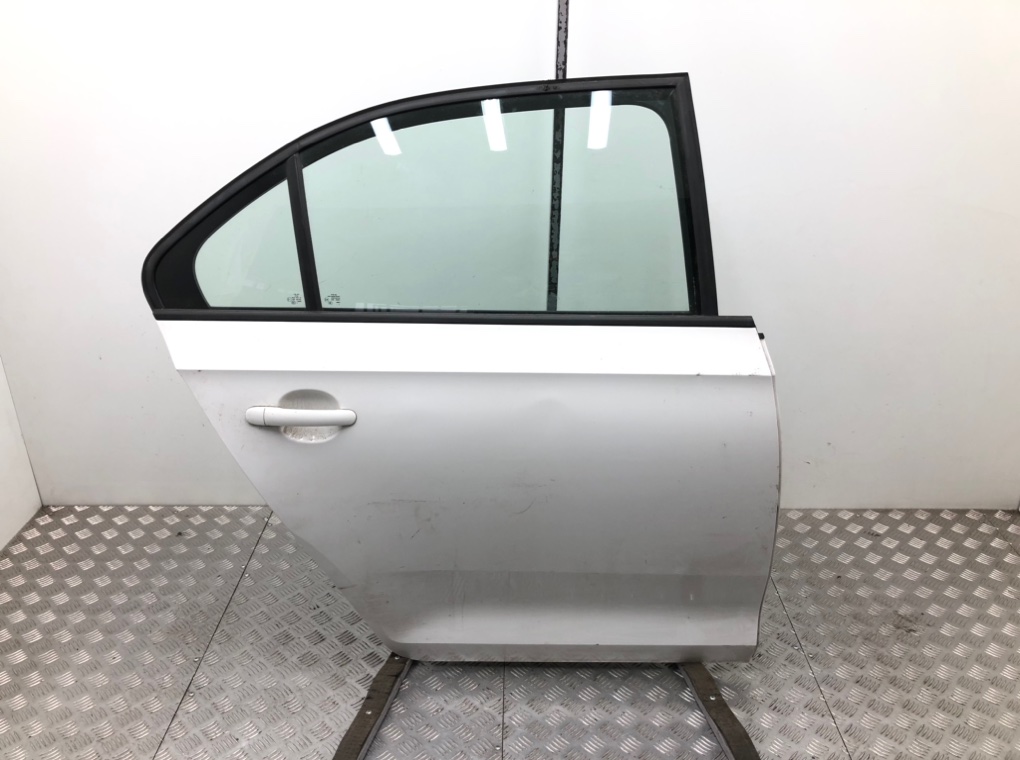 Дверь задняя правая для Skoda Rapid, 2013 г. 1.6 TDi дизель б/у