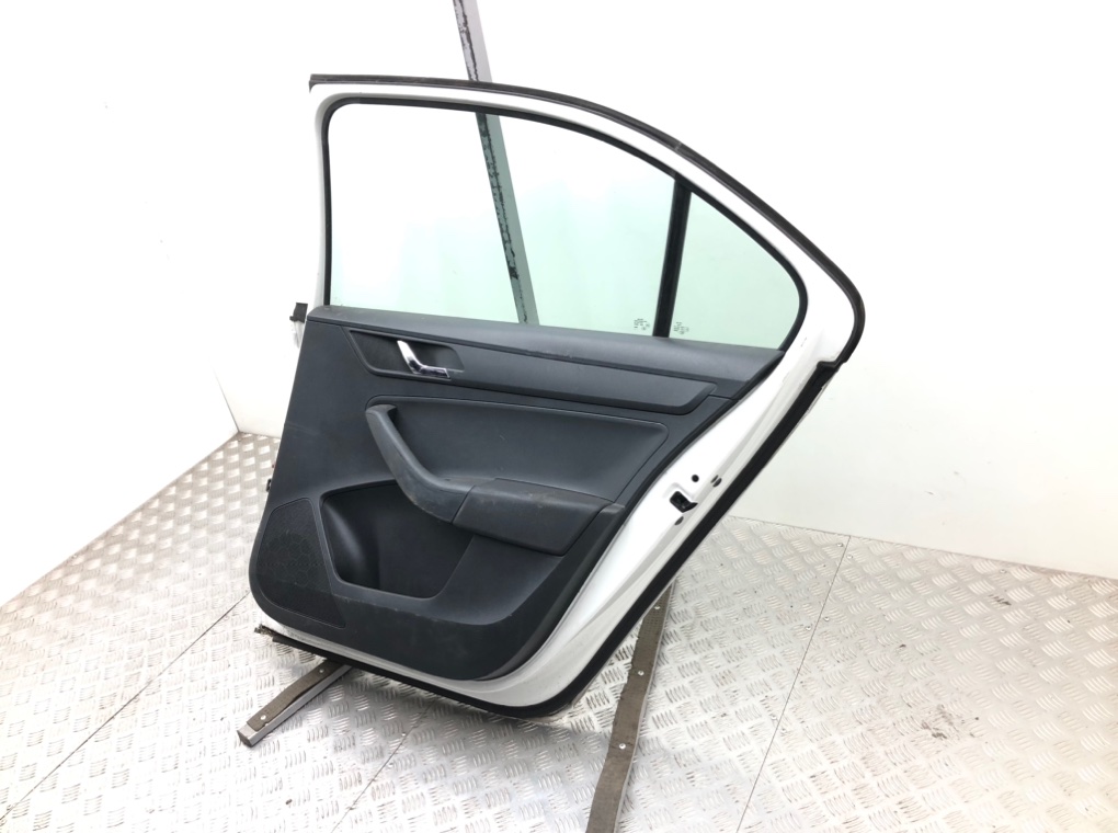 Дверь задняя правая для Skoda Rapid, 2013 г. 1.6 TDi дизель б/у — фото 3