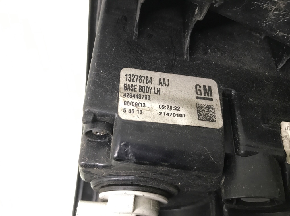 Фонарь задний левый для Opel Zafira, 2013 г. 2.0 CDTi дизель б/у — фото 5