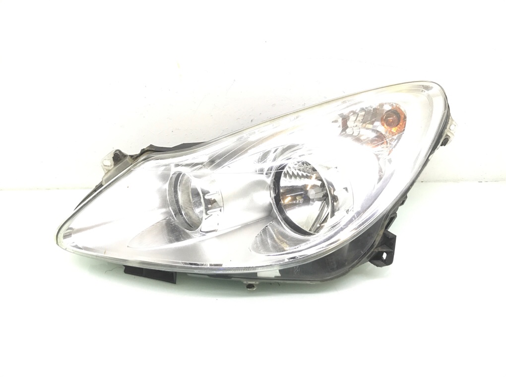 Фара левая для Opel Corsa, 2010 г. 1.3 CDTi дизель б/у