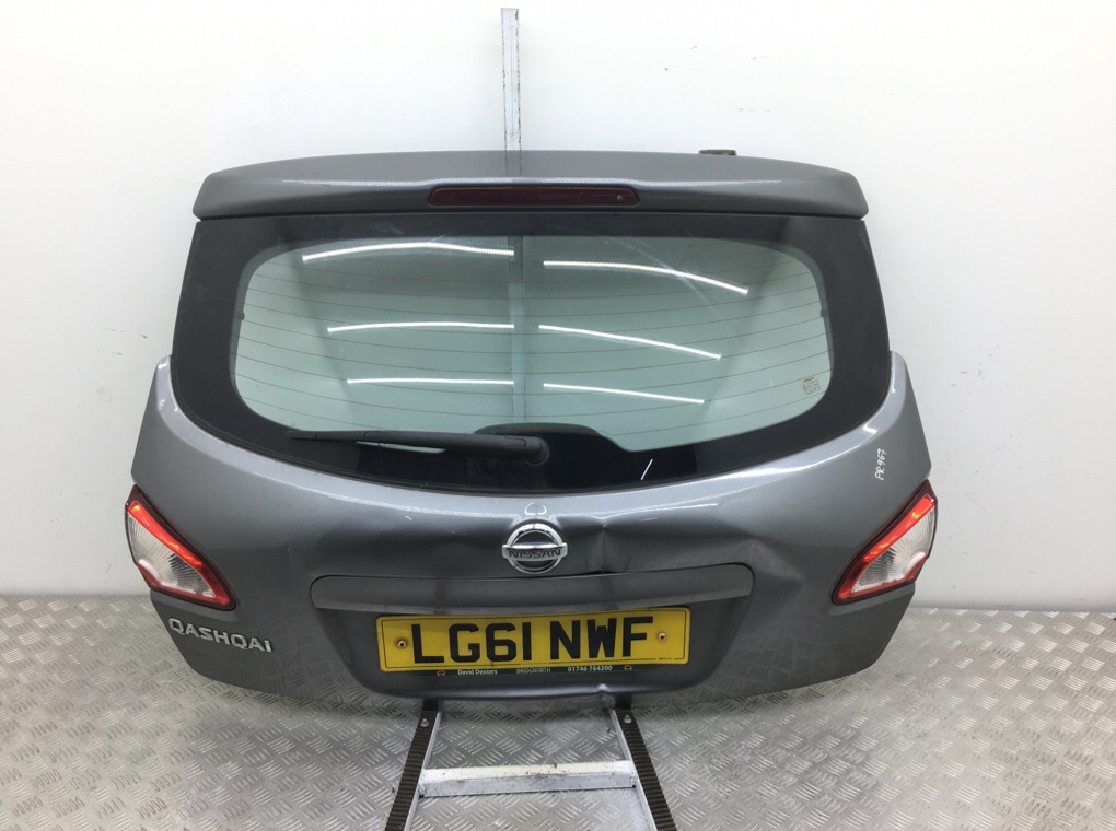 Крышка багажника для Nissan Qashqai, 2011 г. 1.6 i бензин б/у