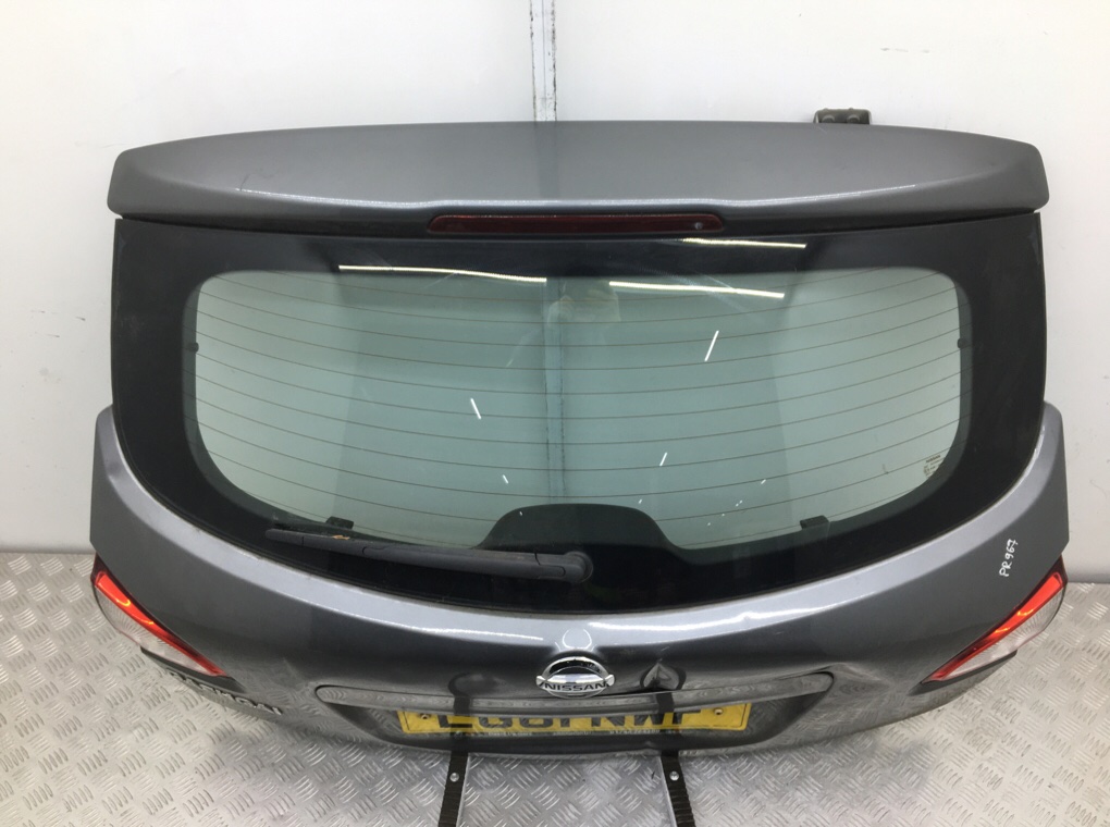 Крышка багажника для Nissan Qashqai, 2011 г. 1.6 i бензин б/у — фото 2