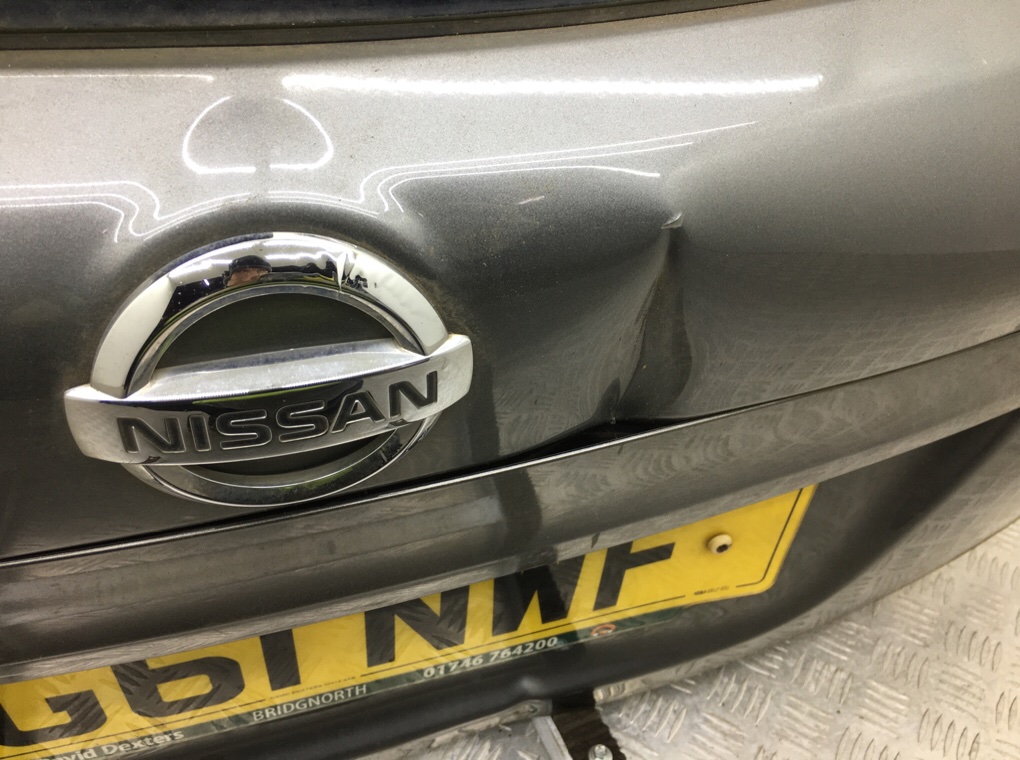 Крышка багажника для Nissan Qashqai, 2011 г. 1.6 i бензин б/у — фото 8