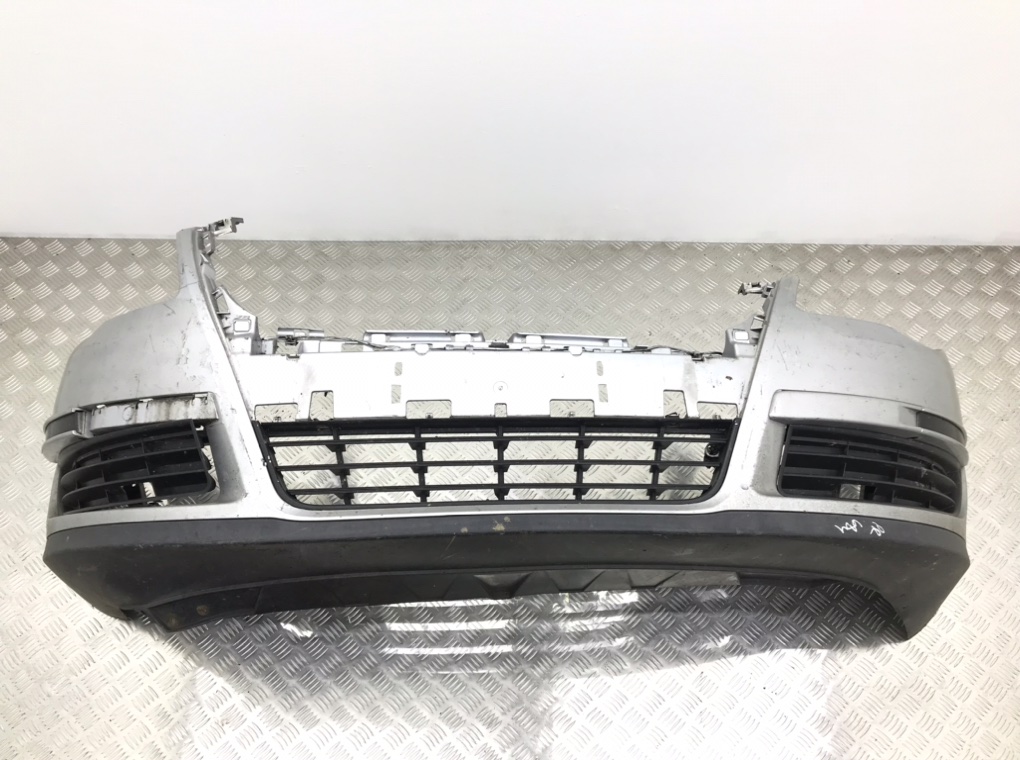 Бампер передний для Volkswagen Passat, 2009 г. 2.0 TDi дизель б/у
