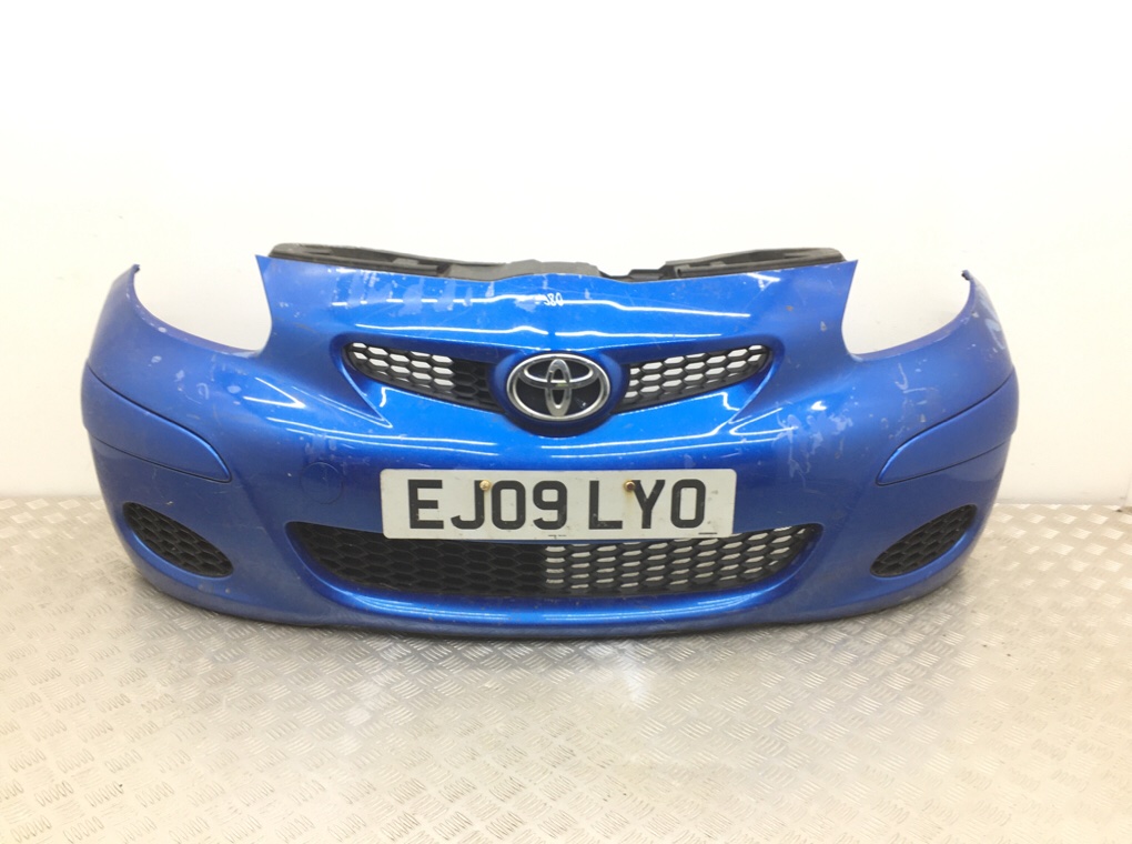 Бампер передний для Toyota Aygo, 2009 г. 1.0 i бензин б/у