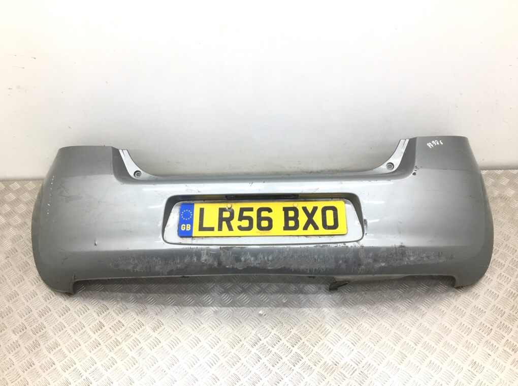 Бампер задний для Toyota Yaris, 2006 г. 1.3 i бензин б/у