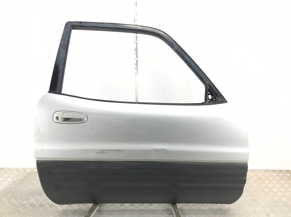 Дверь передняя правая для Toyota RAV4, 1998 г. 2.0 i бензин б/у