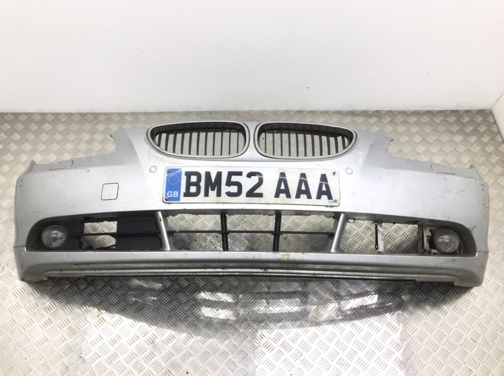 Бампер передний для BMW 5 E60/E61, 2006 г. 2.0 TD дизель б/у