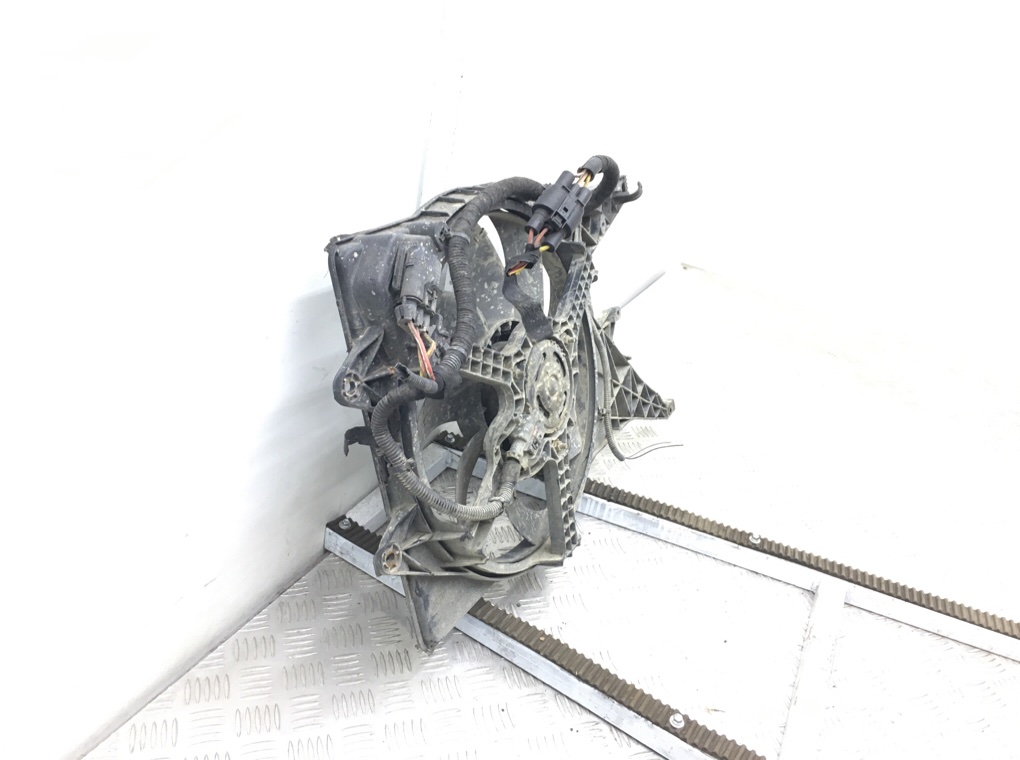 Вентилятор радиатора для Opel Corsa, 2011 г. 1.3 CDTi дизель б/у — фото 3