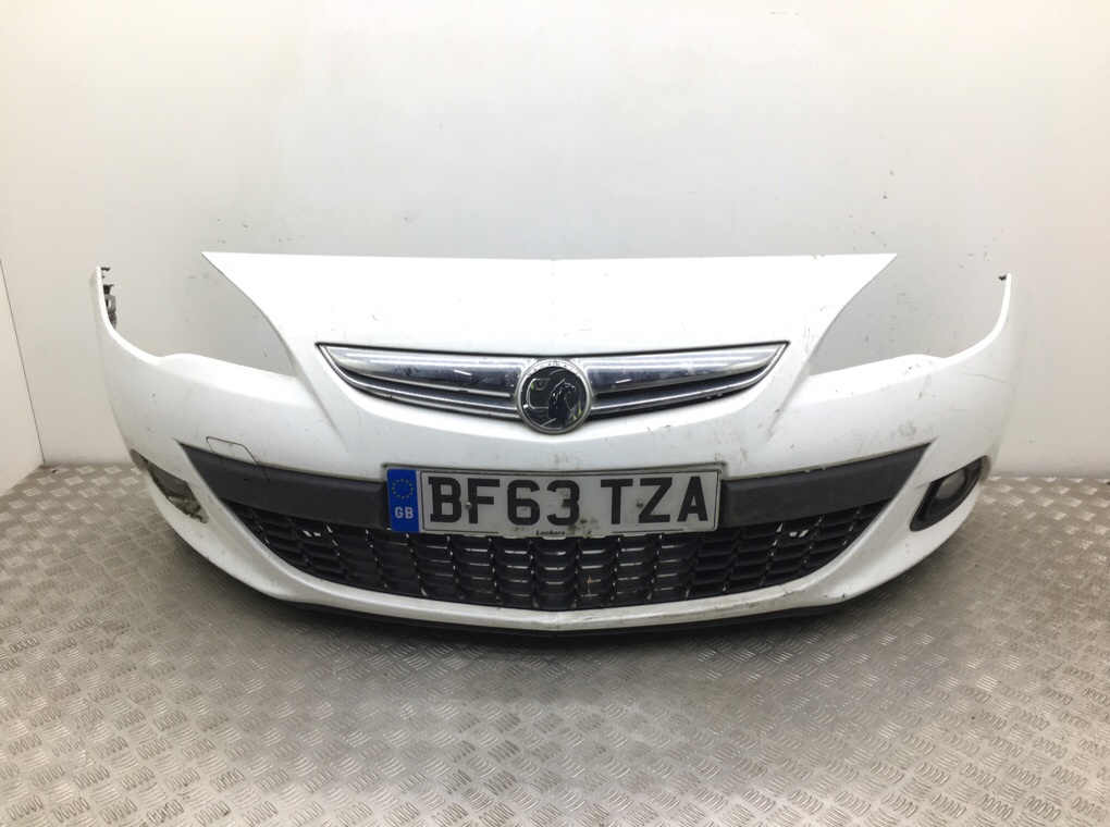 Бампер передний для Opel Astra, 2013 г. 1.4 Ti бензин б/у