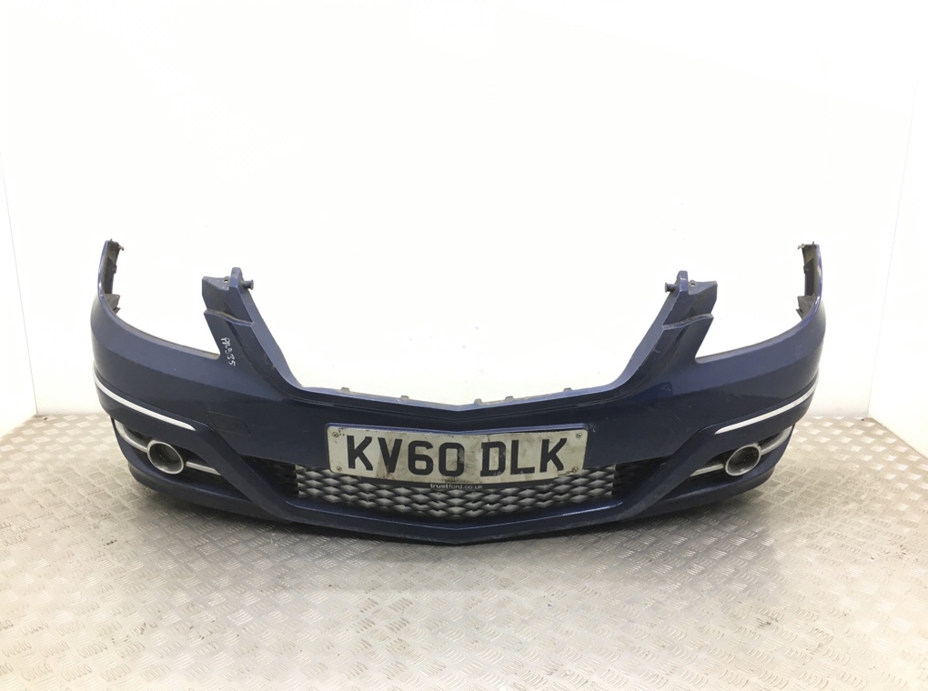 Бампер передний для Mercedes B W245, 2010 г. 2.0 CDi дизель б/у