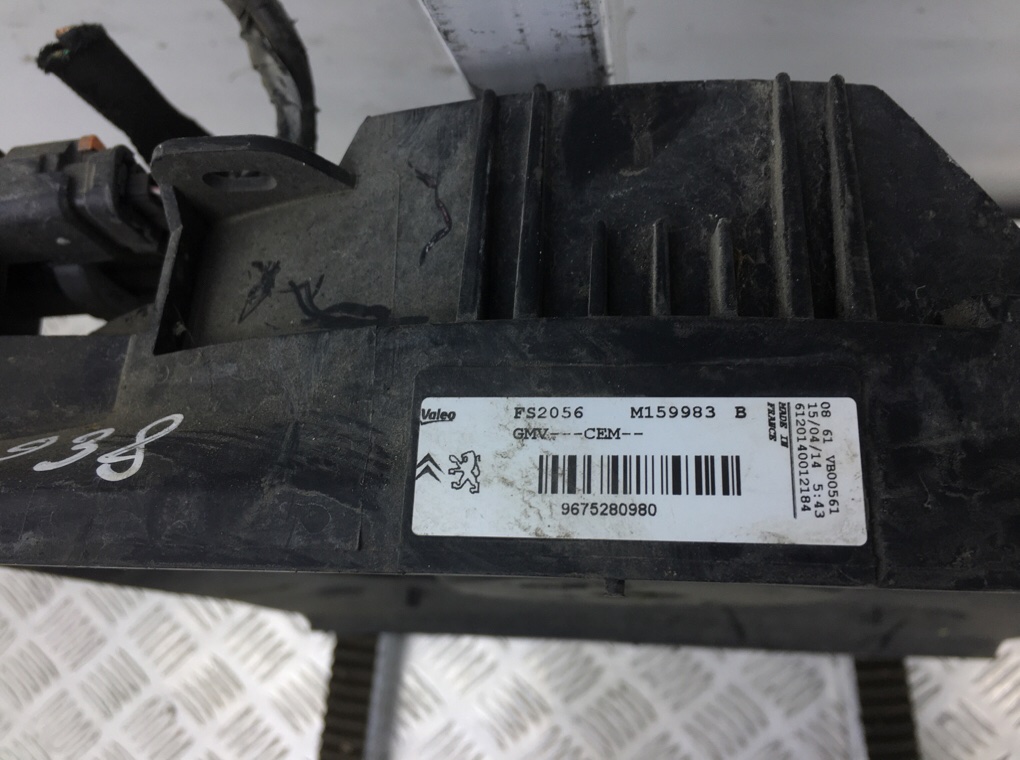 Вентилятор радиатора для Peugeot 208, 2014 г. 1.2 i бензин б/у — фото 6