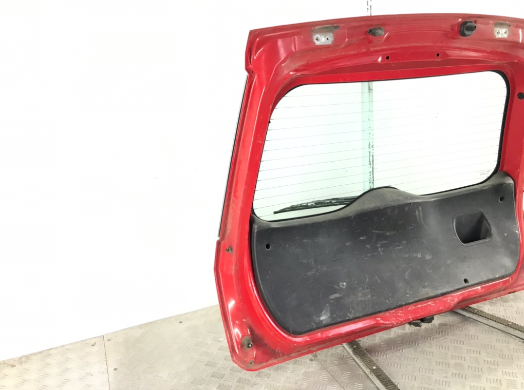 Крышка багажника для Ford Fiesta, 2005 г. 1.4 TDCi дизель б/у — фото 4