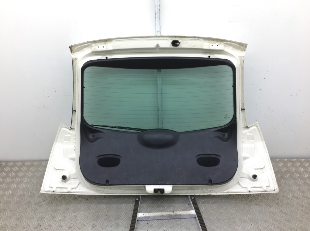 Крышка багажника для Ford Focus, 2002 г. 2.0 i бензин б/у — фото 3