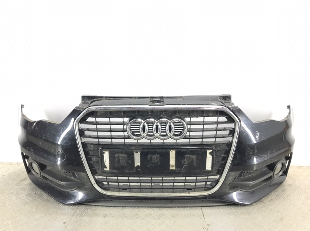 Бампер передний для Audi A1, 2013 г. 1.6 TDi дизель б/у