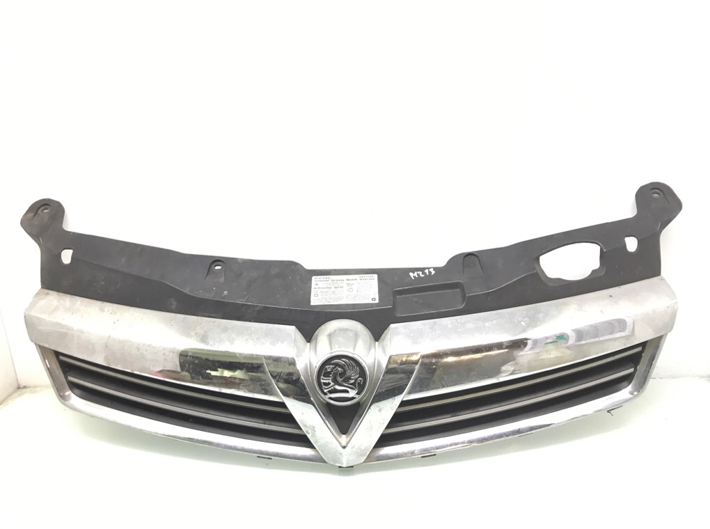 Решетка радиатора для Opel Astra, 2009 г. 1.7 CDTi дизель б/у