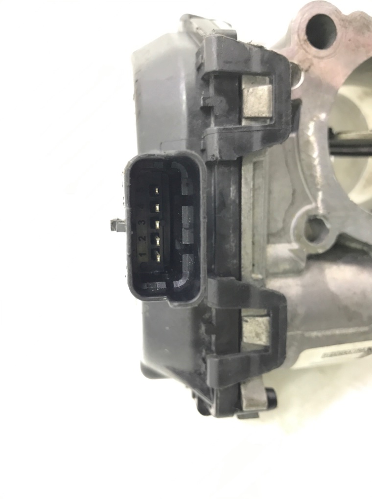 Заслонка дроссельная для Citroen C4 Picasso, 2016 г. 1.6 HDi дизель б/у — фото 4