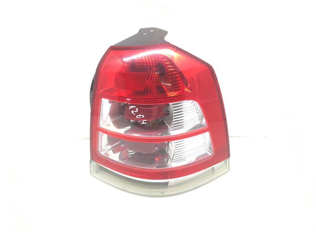 Фонарь задний правый для Opel Zafira, 2012 г. 1.7 CDTi дизель б/у