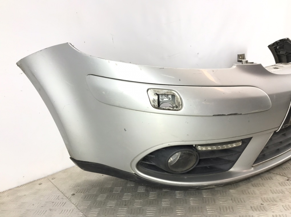 Бампер передний для Volkswagen Golf Plus, 2006 г. 1.6 i бензин б/у — фото 2
