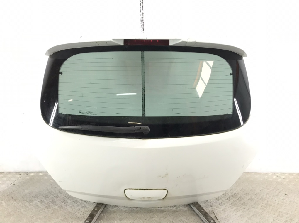 Крышка багажника для Opel Corsa, 2010 г. 1.4 i бензин б/у